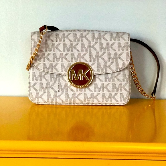 Michael Kors Handbags - NWT - Michael Kors Crossbody with Gold Detailing
